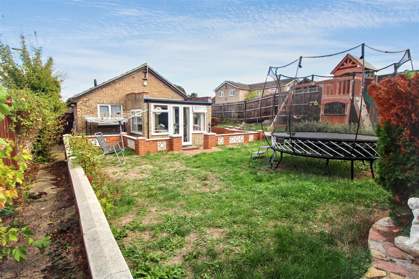 Cornwall Close, Tilehurst, Reading